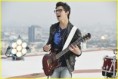 /album/promocionais1/emma-roberts-jonas-la-first-look-08-jpg/